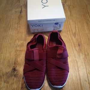 NEW Maroon Women's Yoki Fashion Tennis Shoes